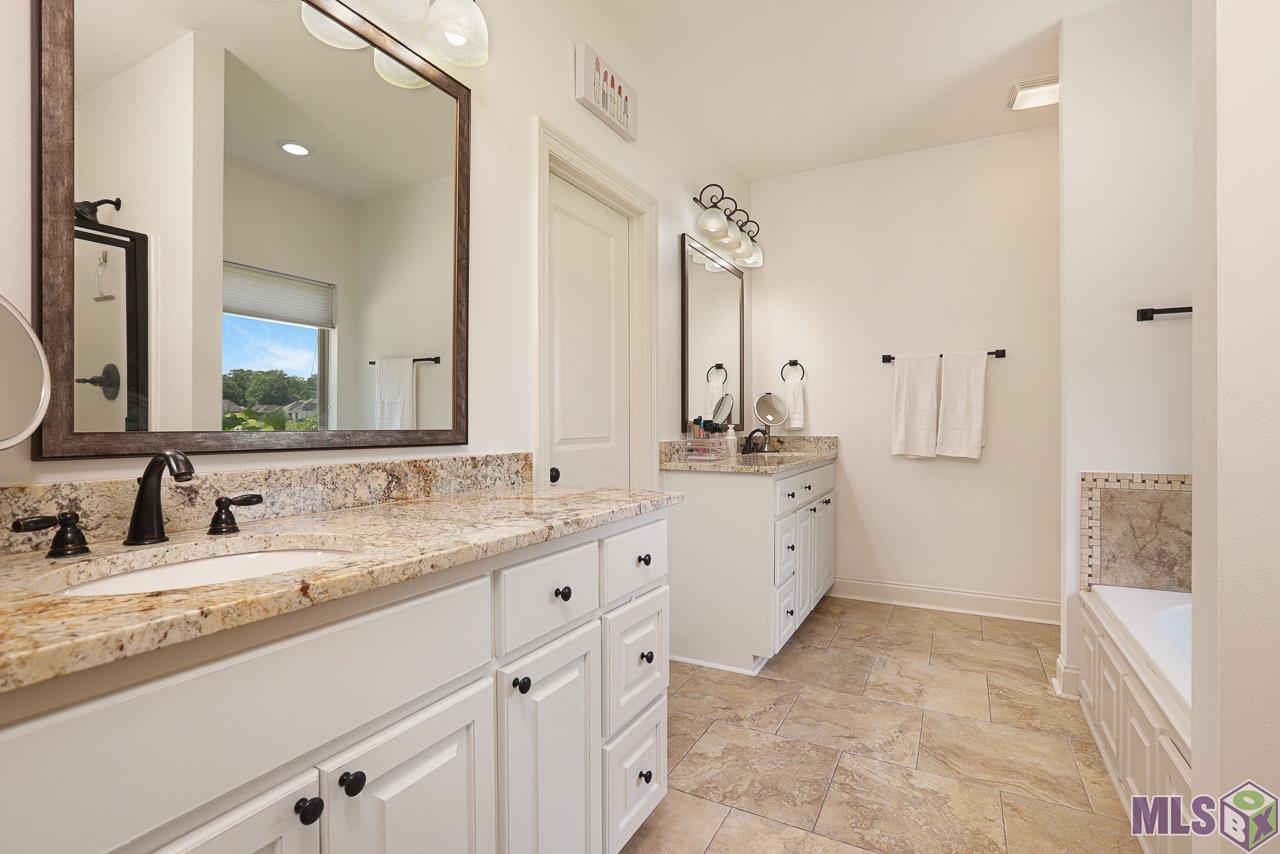 8161 Seville Court Baton Rouge, LA 70820 - Photo 10 of 44