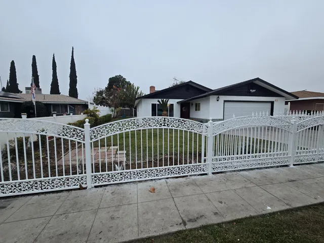 $350,000 | 25323 West Scaggs Avenue, Tranquillity, CA 93668
