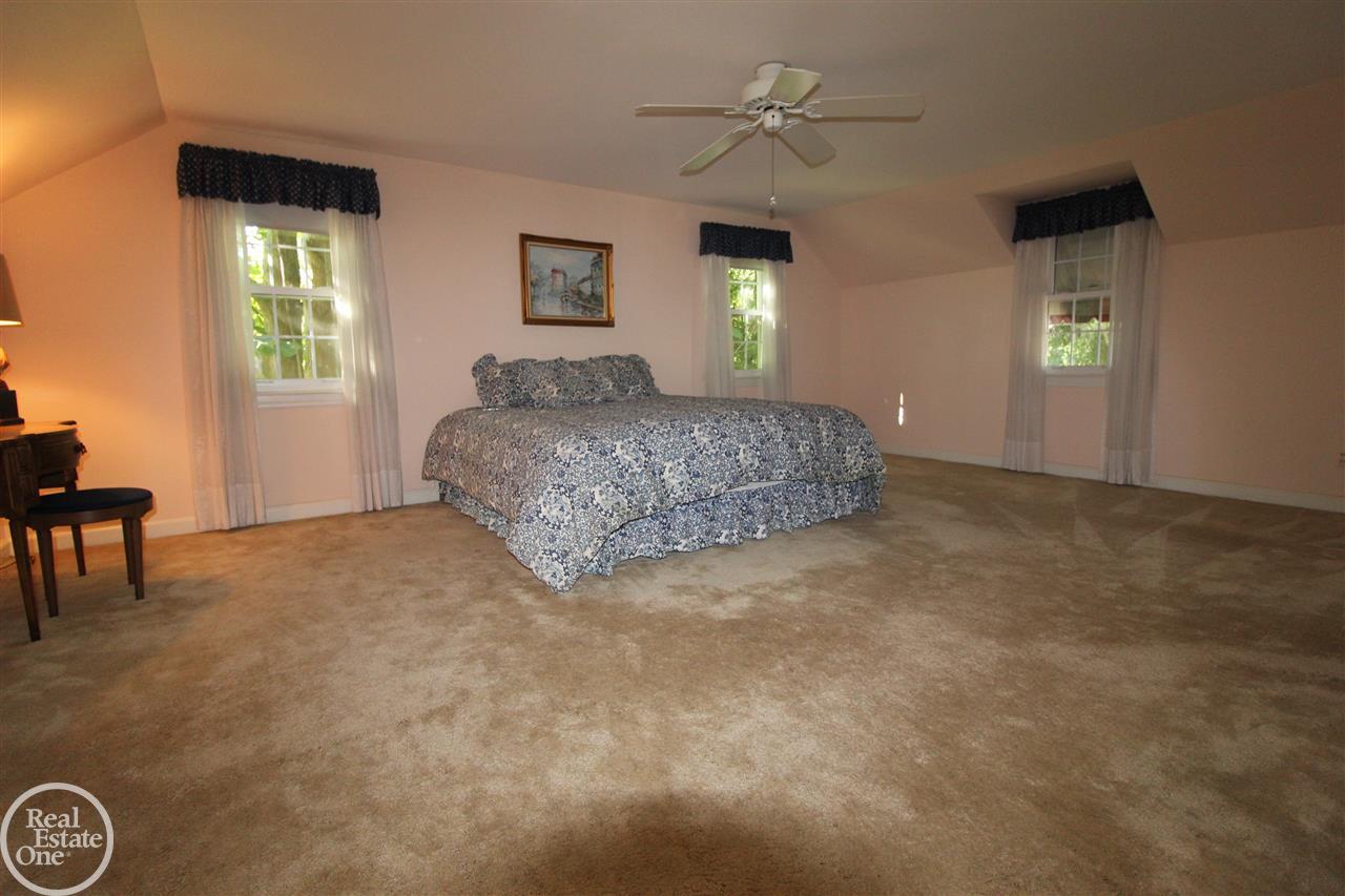 705 Trombley Road Grosse Pointe Park, MI 48230 - Photo 24 of 54