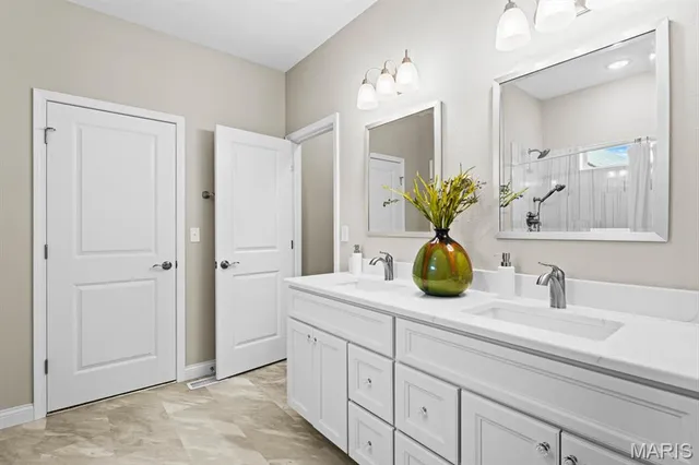 $550,000 | 513 Ingleside Lane, O'Fallon, IL 62269