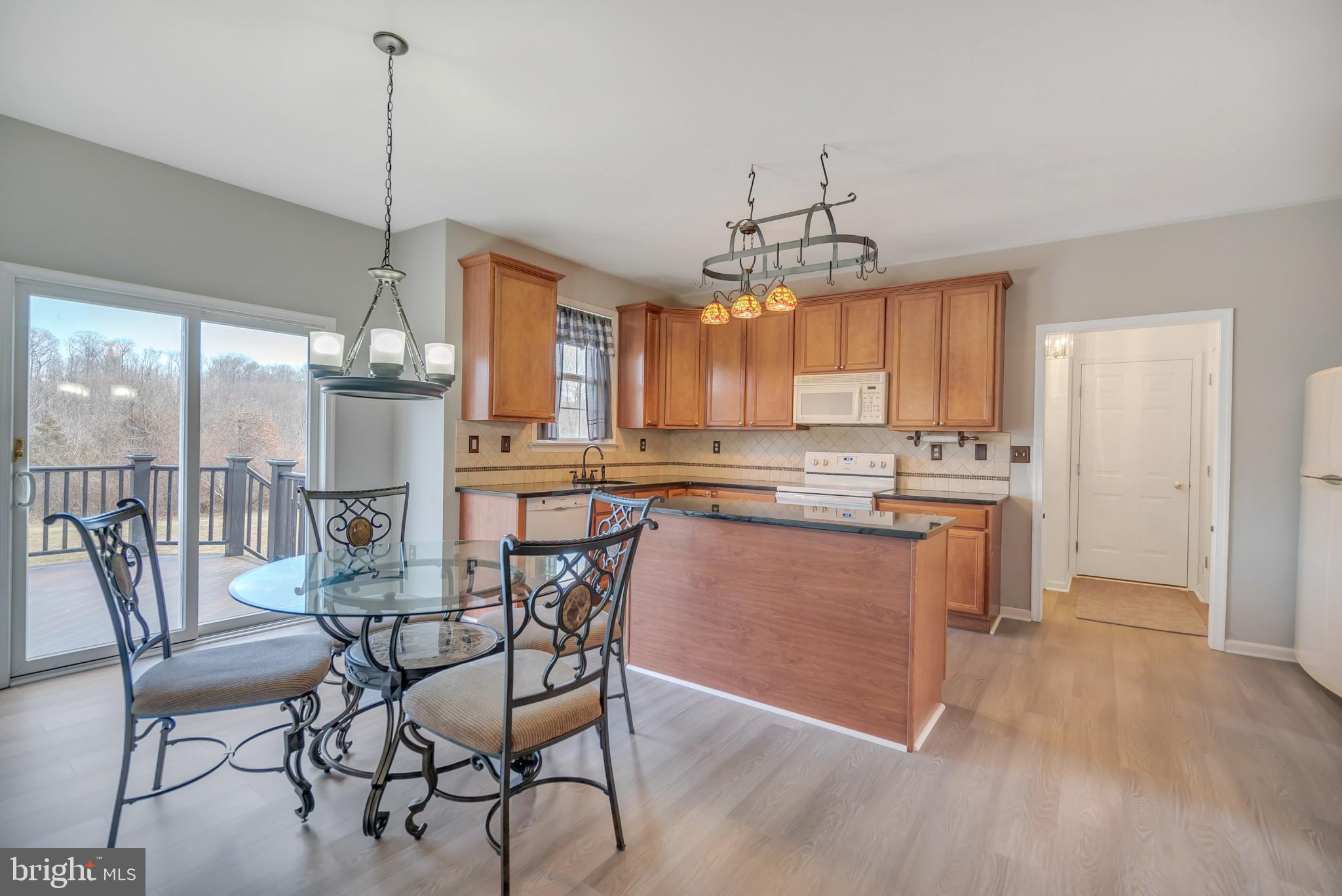 7455 Old Easton Road Pipersville, PA 18947 - Photo 13 of 33 Eat-In Kitchen