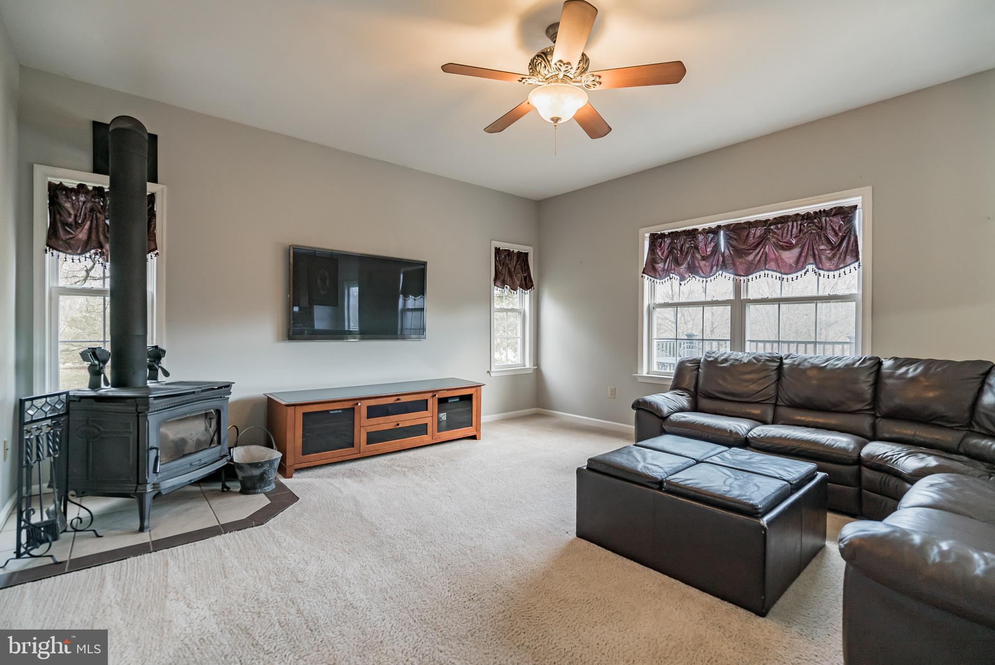 7455 Old Easton Road Pipersville, PA 18947 - Photo 10 of 33 Family Room
