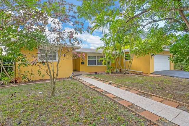 $3,800 | 781 Northwest 66th Avenue, Plantation, FL 33317