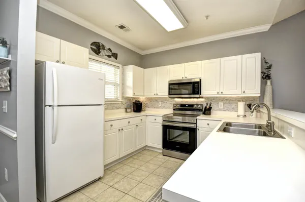 $239,800 | 6253 Catalina Drive, Unit 332, North Myrtle Beach, SC 29582