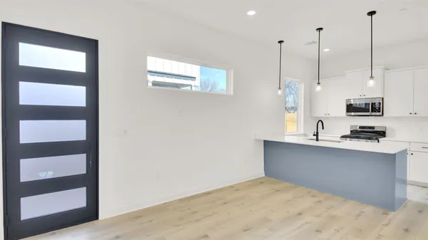 $3,550 | 7208 Providence Avenue, Unit 3, Austin, TX 78752