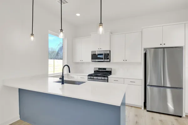 $3,550 | 7208 Providence Avenue, Unit 3, Austin, TX 78752