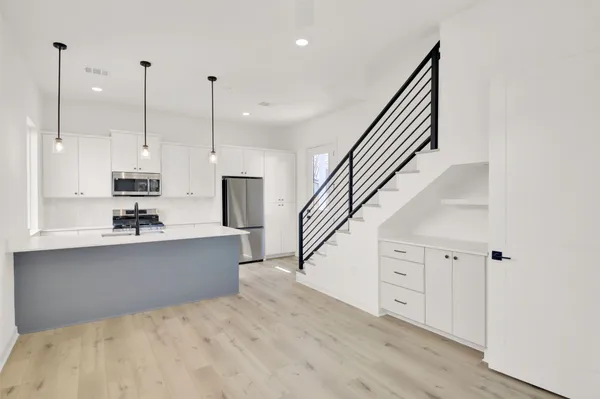 $3,550 | 7208 Providence Avenue, Unit 3, Austin, TX 78752