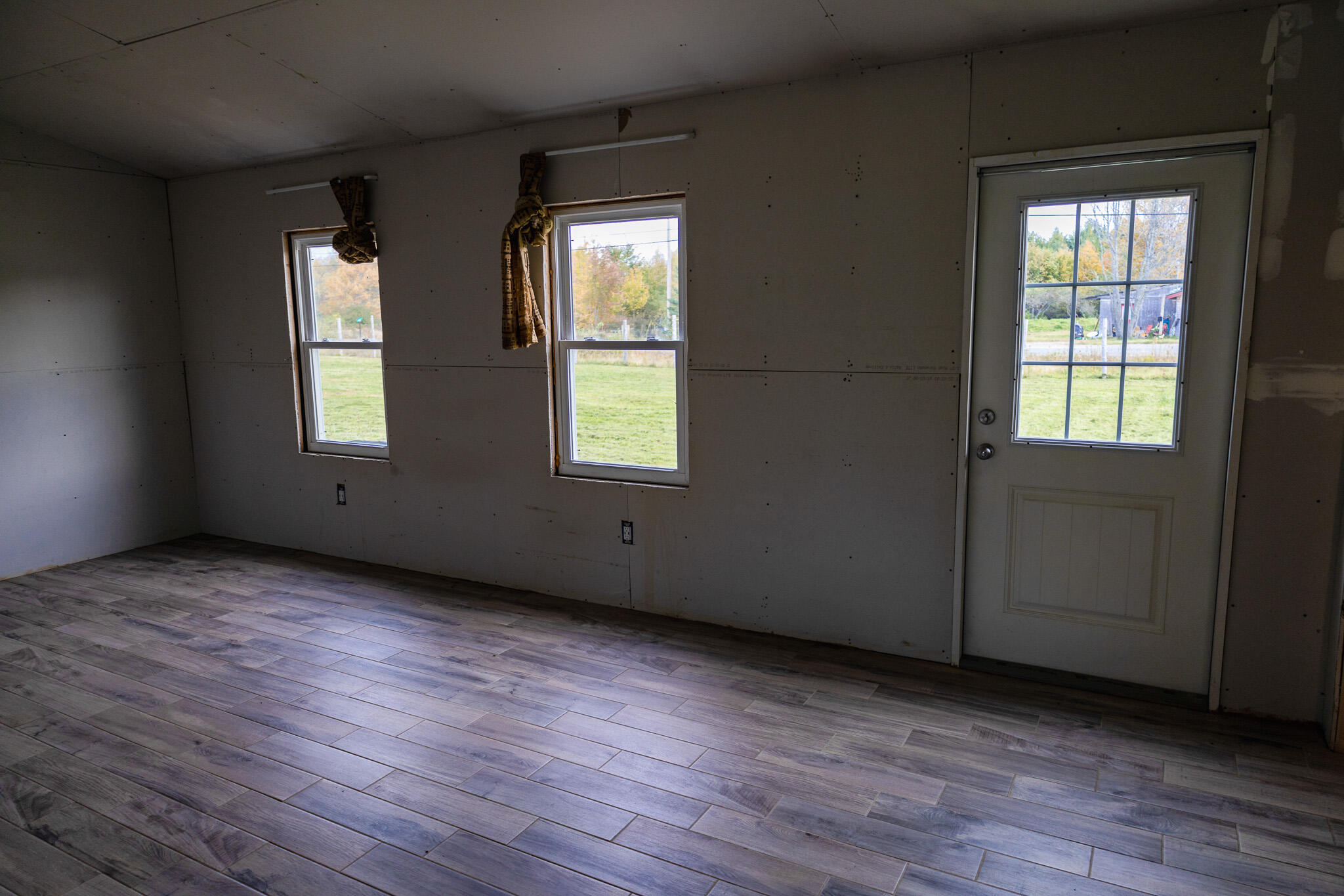 151 South Chester Road Lincoln, ME 04457 - Photo 10 of 13 5