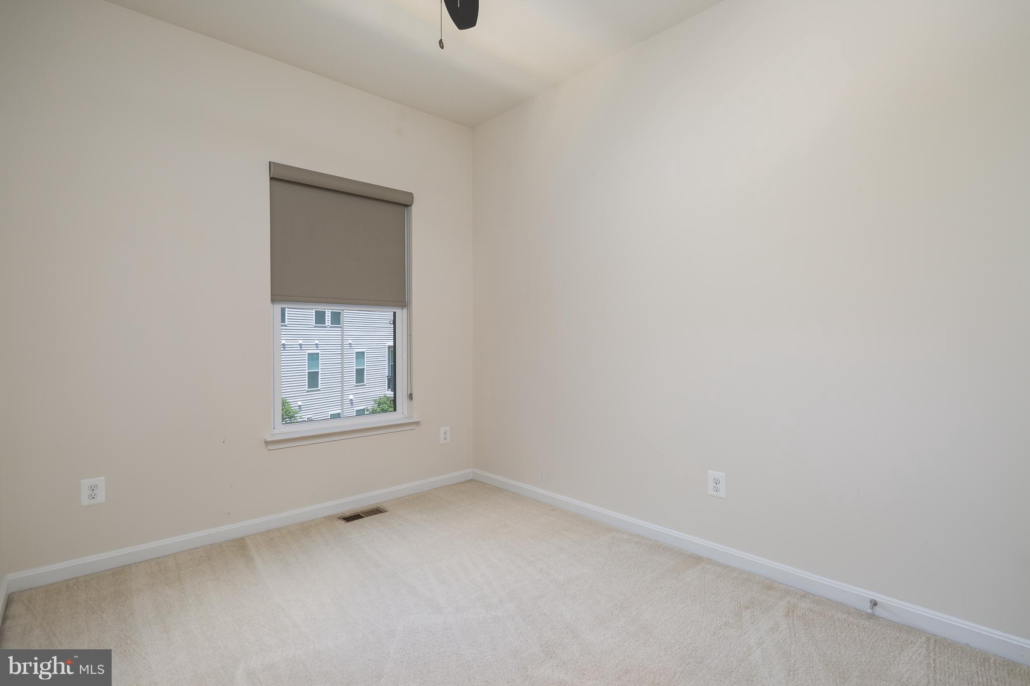 42287 Riggins Ridge Terrace Ashburn, VA 20148 - Photo 17 of 27 Bedroom