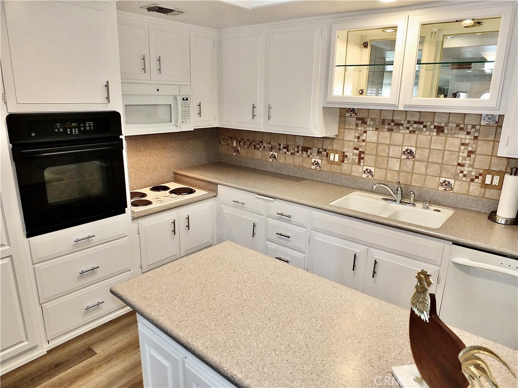 1560 Homewood Road, Unit 114L Seal Beach, CA 90740 - Photo 3 of 53