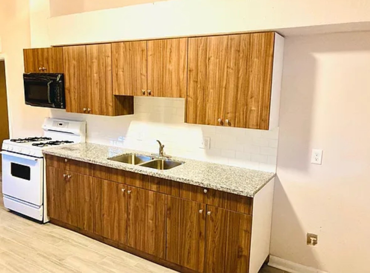 7339 Mountbatten Road Houston, TX 77033 - Photo 27 of 33 Unit A