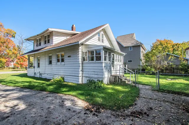 $145,000 | 703 Main Street, Dowagiac, MI 49047