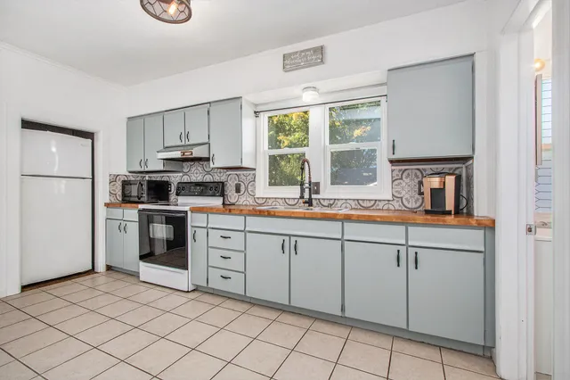 $145,000 | 703 Main Street, Dowagiac, MI 49047