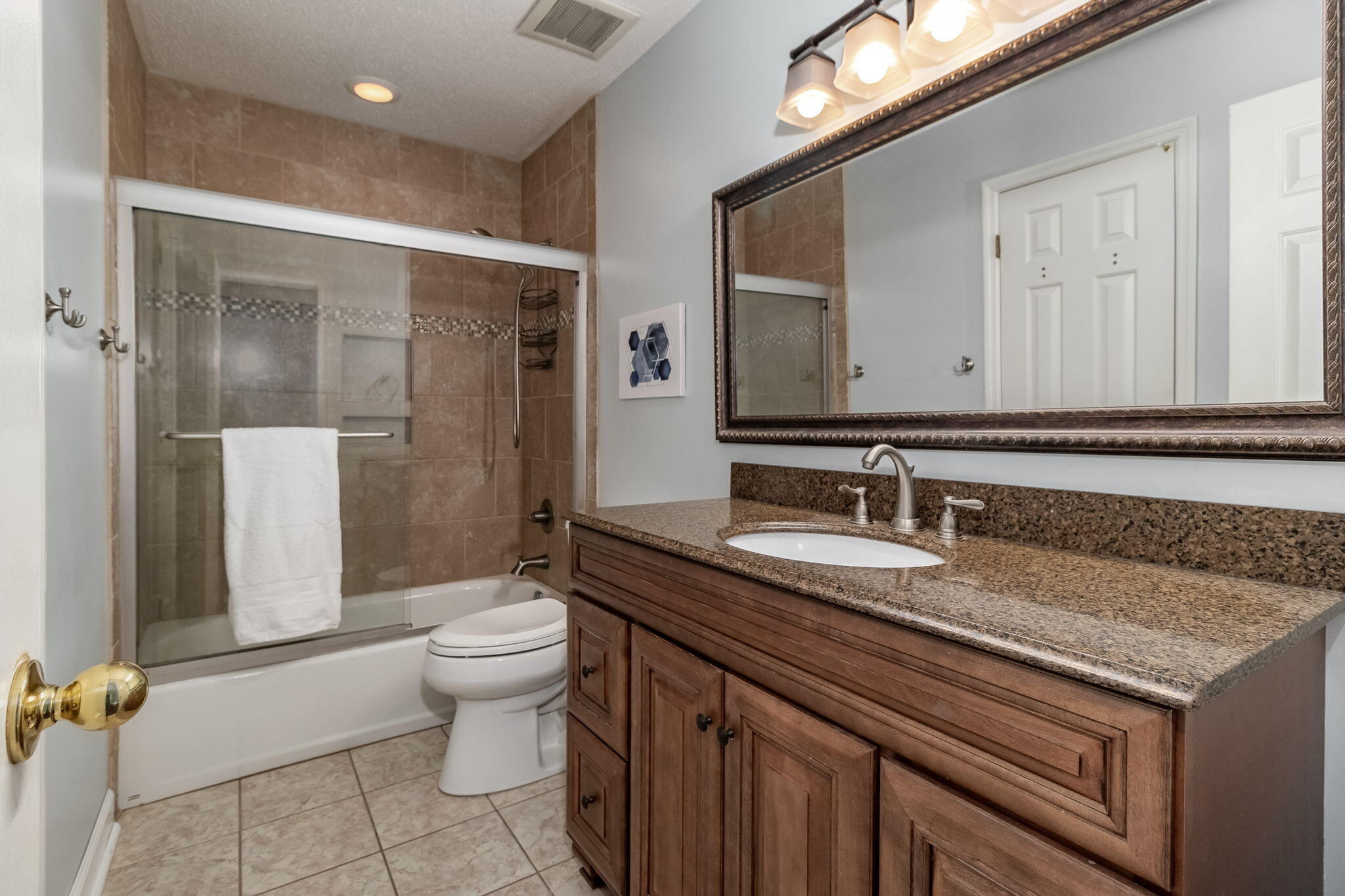 758 West Port Road Martinez, GA 30907 - Photo 34 of 65 Upstairs Hall Bathroom #1