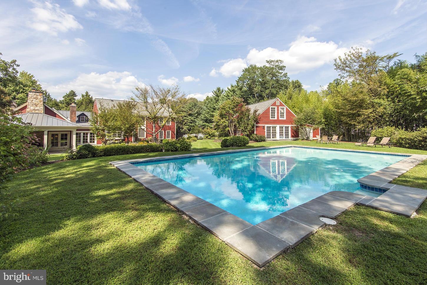 957 Bellview Road McLean, VA 22102 - Photo 6 of 30 Pool