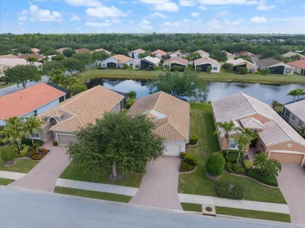 $465,000 | 4211 64th Avenue East, Sarasota, FL 34243