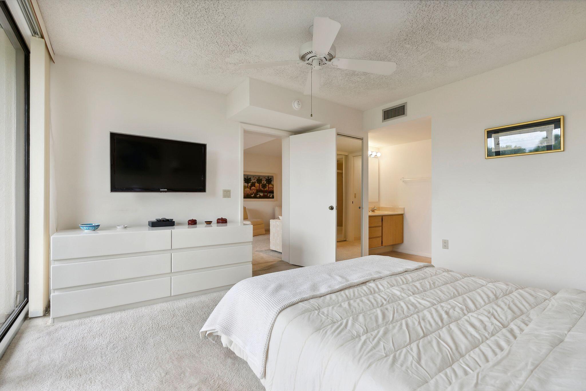 6169 Balboa Circle, Unit 303 Boca Raton, FL 33433 - Photo 29 of 48 6169 Balboa Cir Boca Raton FL 29