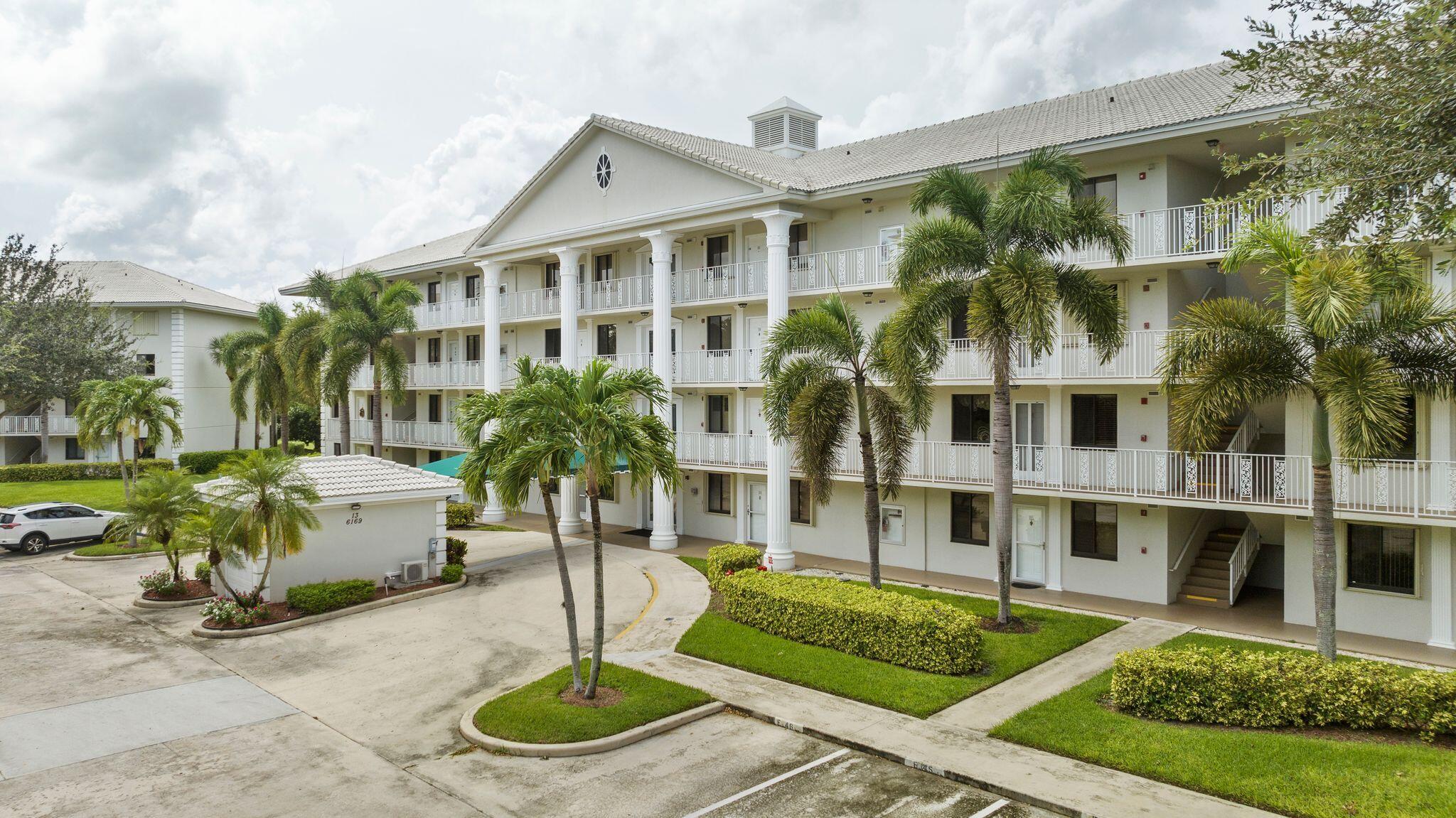 6169 Balboa Circle, Unit 303 Boca Raton, FL 33433 - Photo 8 of 48 6169 Balboa Cir Boca Raton FL 08