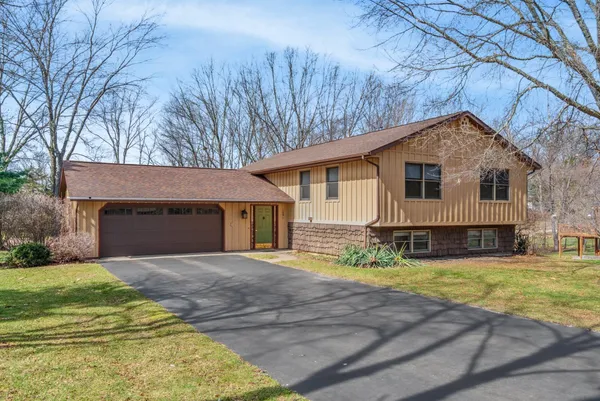 $359,900 | 1091 Josiane Drive, Kalamazoo, MI 49009