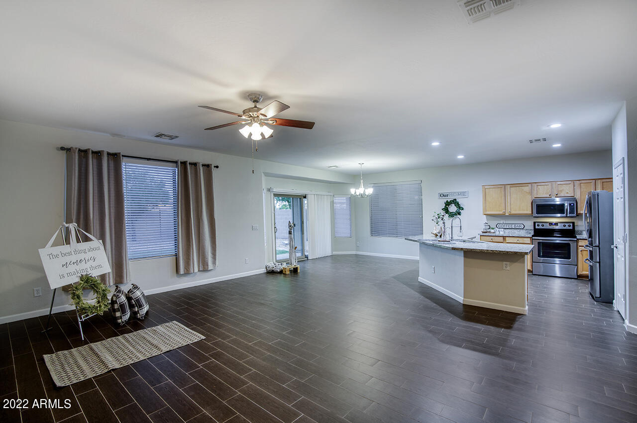 4211 South Martingale Road Gilbert, AZ 85297 - Photo 4 of 24 martingale_04