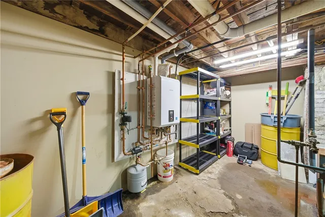 $699,900 | 616 Lonsdale Avenue, Central Falls, RI 02863