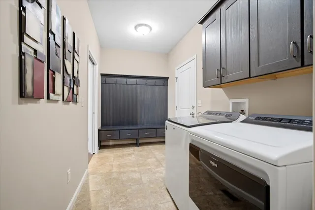 $479,900 | 1529 Stoneroller Circle, Bloomington, IL 61705