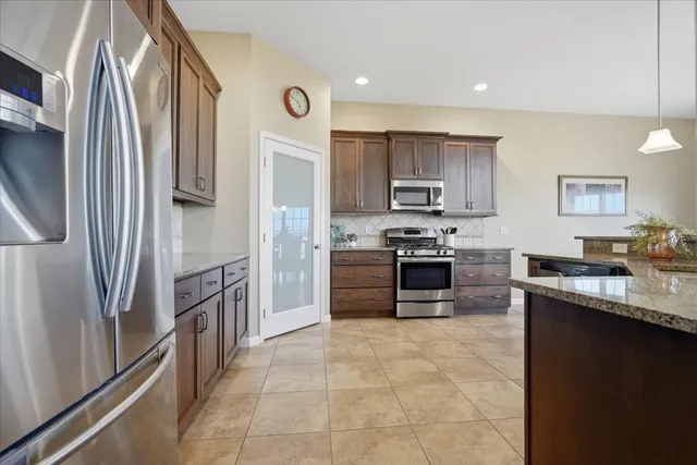 $479,900 | 1529 Stoneroller Circle, Bloomington, IL 61705