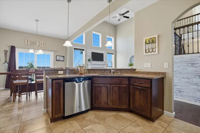 $479,900 | 1529 Stoneroller Circle, Bloomington, IL 61705