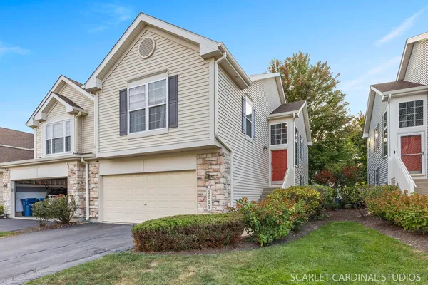 $325,000 | 2327 Georgetown Circle, Aurora, IL 60503
