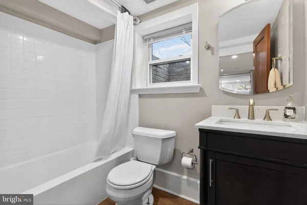 $3,800 | 32 Farragut Place Northwest, Washington, DC 20011