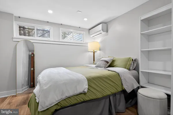 $3,800 | 32 Farragut Place Northwest, Washington, DC 20011