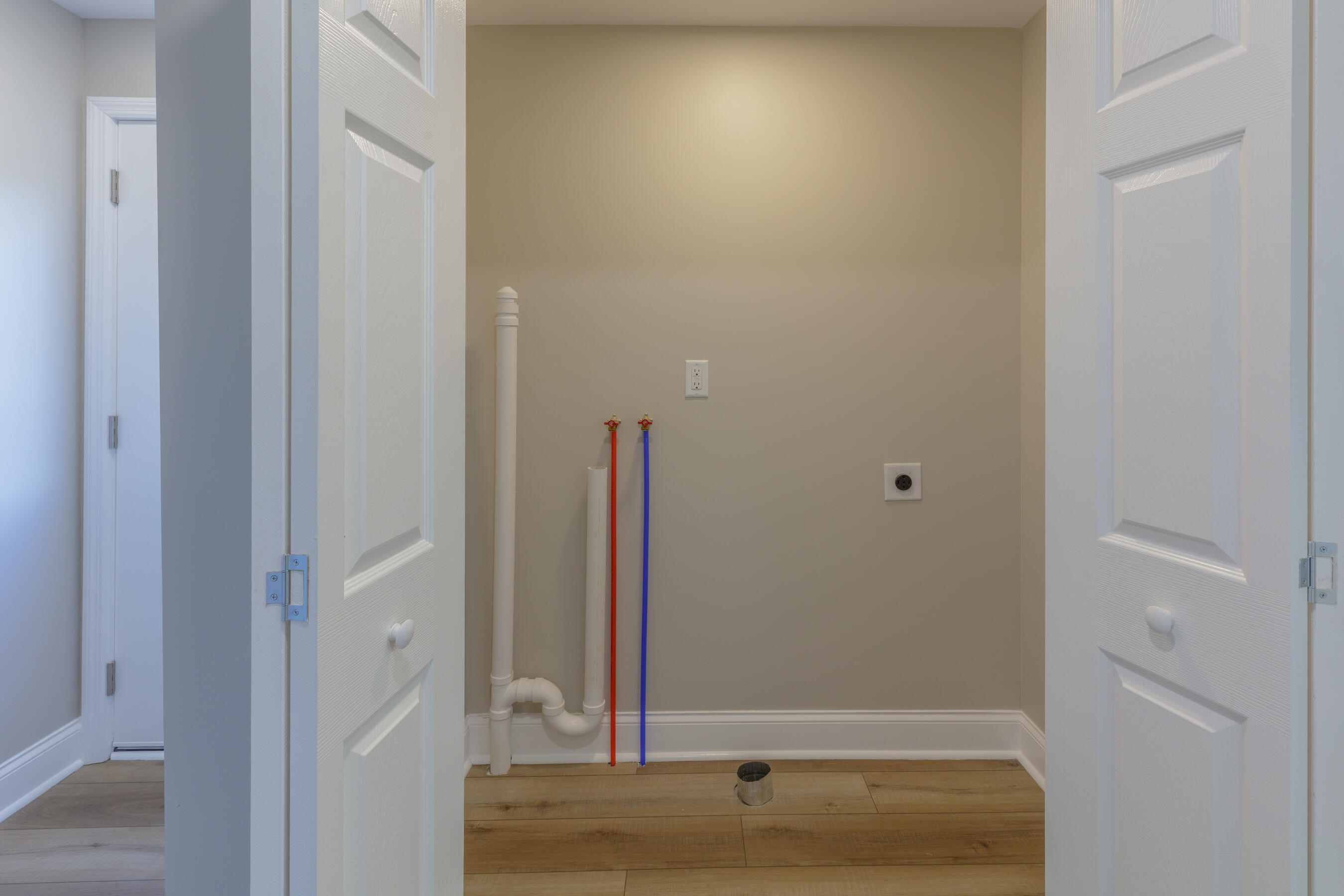 278 West Michigan Avenue Whitwell, TN 37397 - Photo 25 of 33 Utility Closet