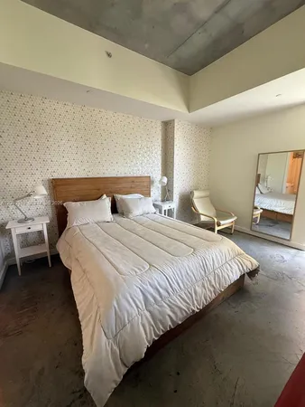 $2,300 | 151 Southeast 1st Street, Unit 405, Miami, FL 33131