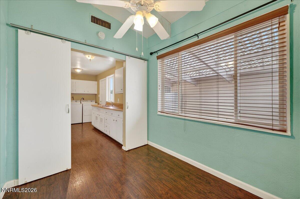 12323 Rocky Mountain Street Reno, NV 89506 - Photo 7 of 32 11-DSC_9195