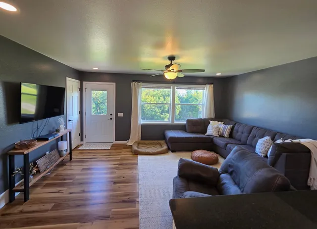 $399,900 | 61988 Wildwood Drive, Prairie du Chien, WI 53821