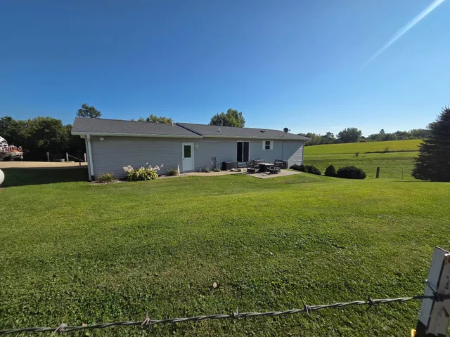 $399,900 | 61988 Wildwood Drive, Prairie du Chien, WI 53821