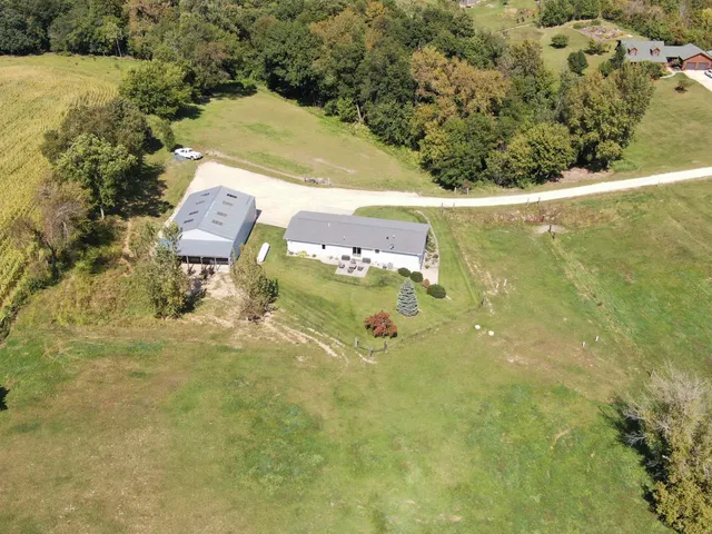 $399,900 | 61988 Wildwood Drive, Prairie du Chien, WI 53821