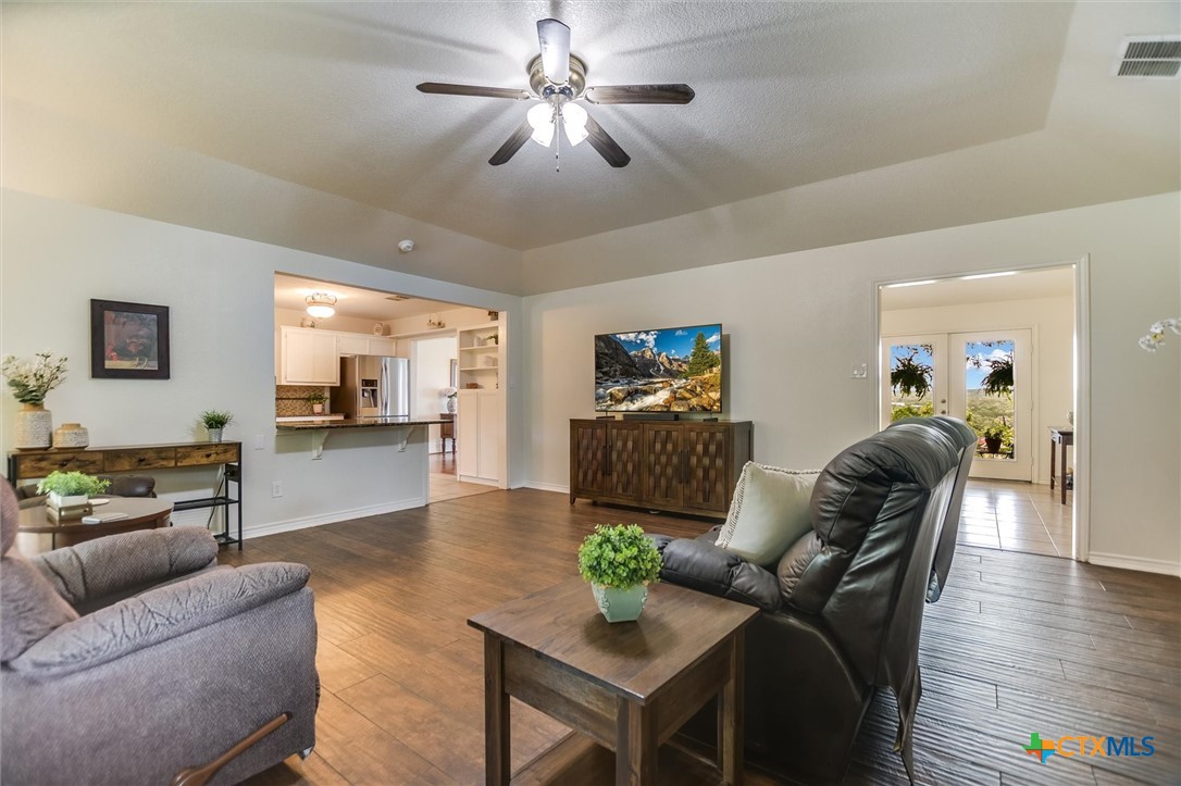 60 Crazy Cross Road Wimberley, TX 78676 - Photo 19 of 20 Nice flowing floor plan.
