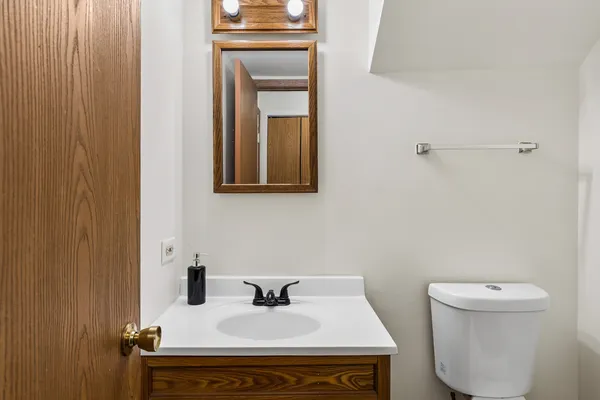 $294,900 | 513 East Avenue, Unit 513, Streamwood, IL 60107