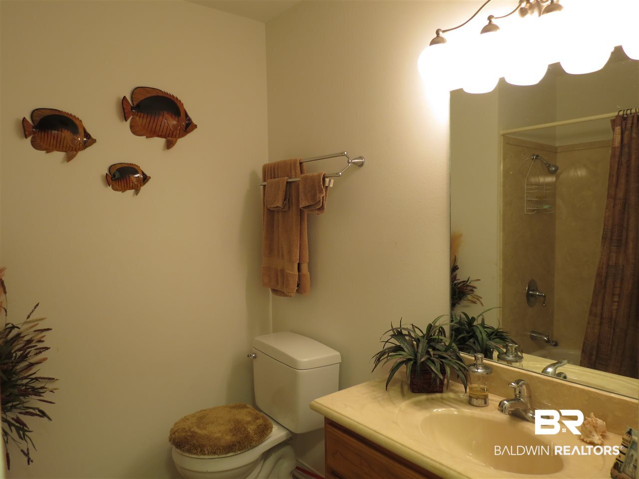 304 Marcella Avenue Daphne, AL 36527 - Photo 10 of 22 Hall Bathroom
