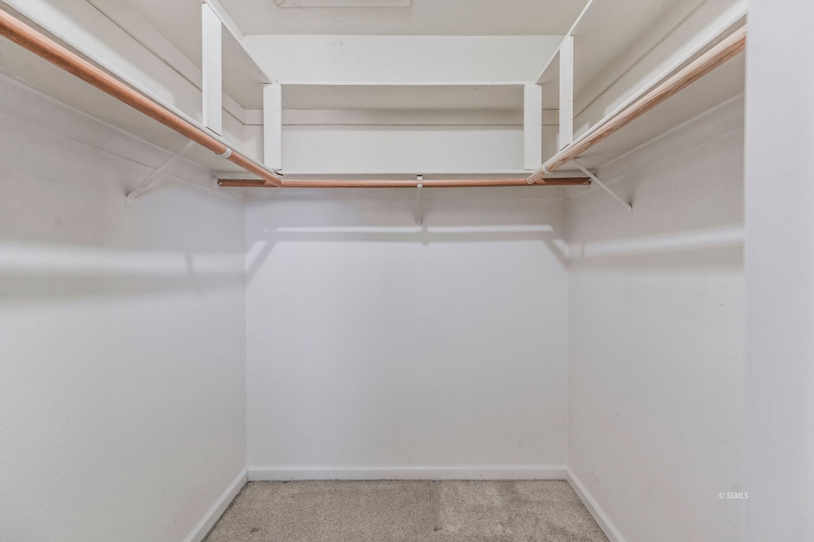 633 East Church Avenue Ridgecrest, CA 93555 - Photo 20 of 27 a view of walk in closet
