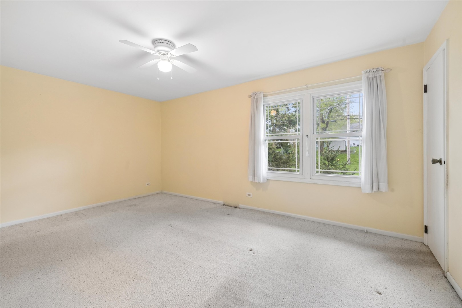 13 Hawthorne Road Lake In The Hills, IL 60156 - Photo 8 of 18