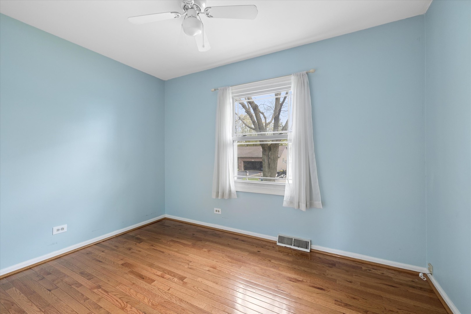 13 Hawthorne Road Lake In The Hills, IL 60156 - Photo 10 of 18