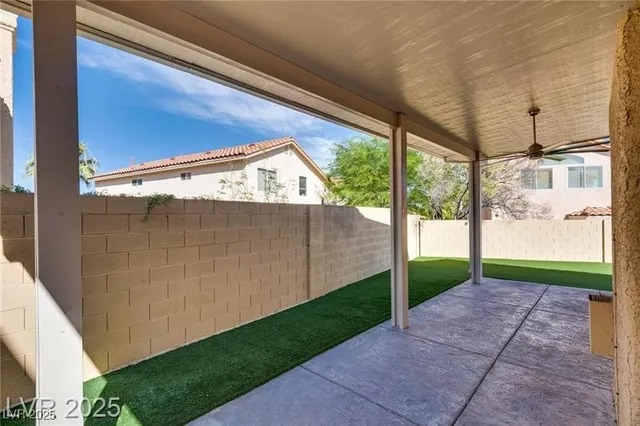 $2,400 | 7816 Calico Flower Avenue, Las Vegas, NV 89128