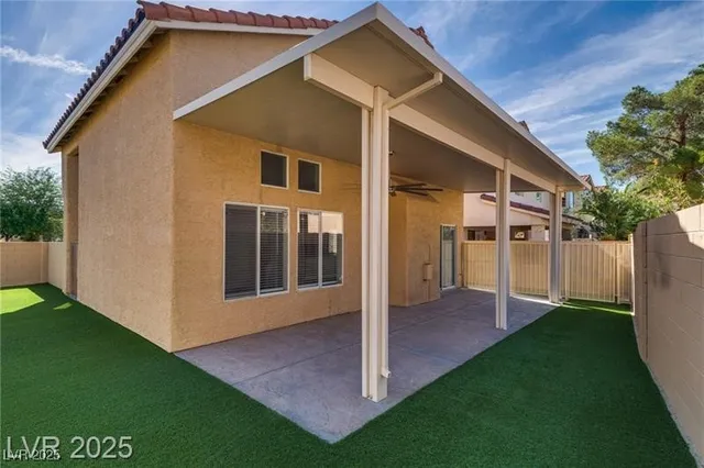 $2,400 | 7816 Calico Flower Avenue, Las Vegas, NV 89128