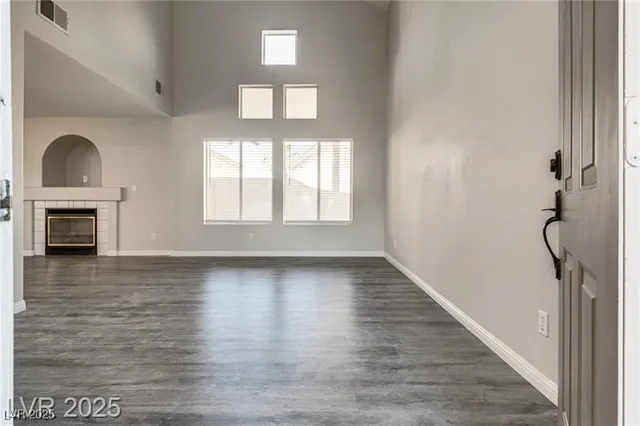 $2,400 | 7816 Calico Flower Avenue, Las Vegas, NV 89128