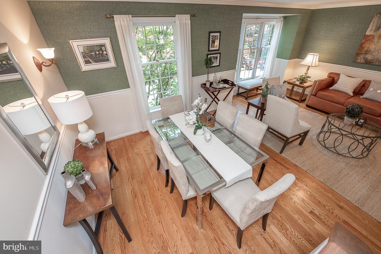 204 Brighton Road Devon, PA 19333 - Photo 7 of 29 Living/Dining area