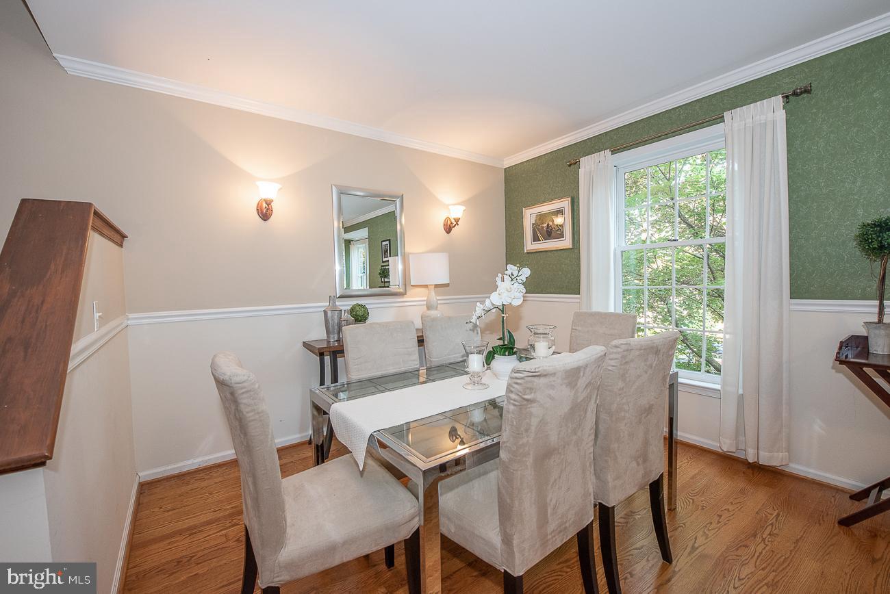 204 Brighton Road Devon, PA 19333 - Photo 8 of 29 Dining room