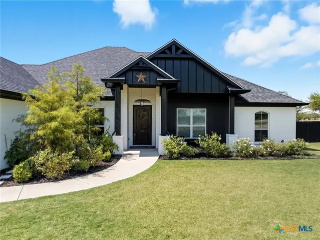 $557,500 | 100 Metheglin Drive, Temple, TX 76502