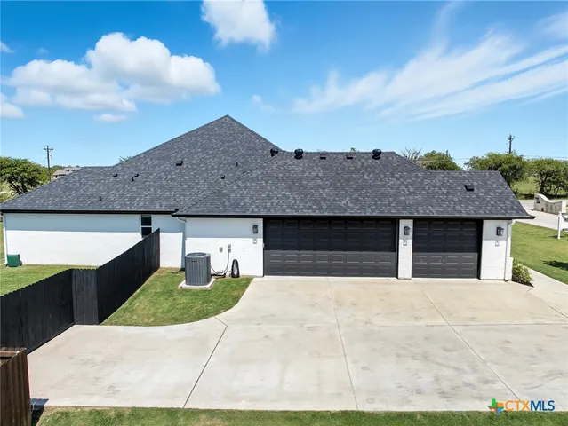 $557,500 | 100 Metheglin Drive, Temple, TX 76502